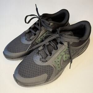 Nike Star Runner 5 Youth Size 4.5 Black